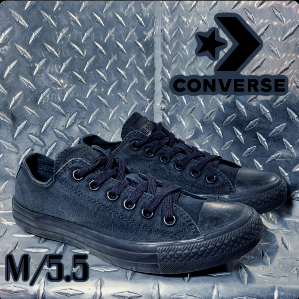 2FOR$40 Converse lowtop chuck taylors